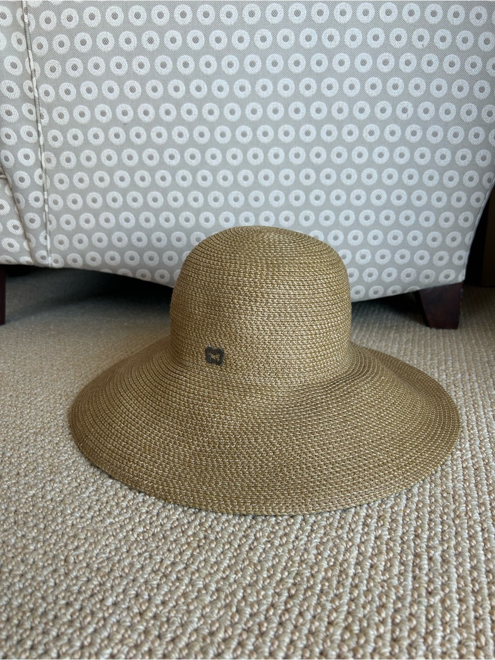 Eric Javits Hampton Straw Packable Hat in Natural 50+ SPF OSFA - Picture 5 of 8